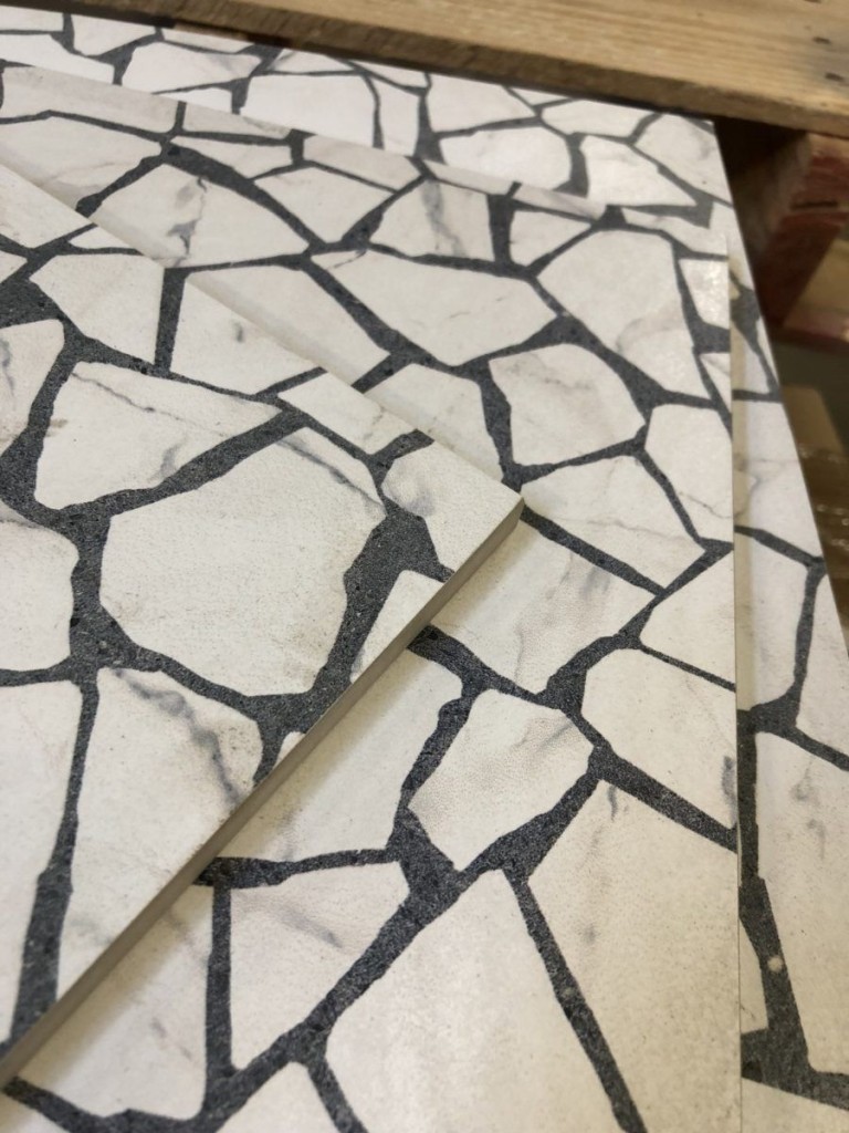 #846 Marble Mosaic White tile